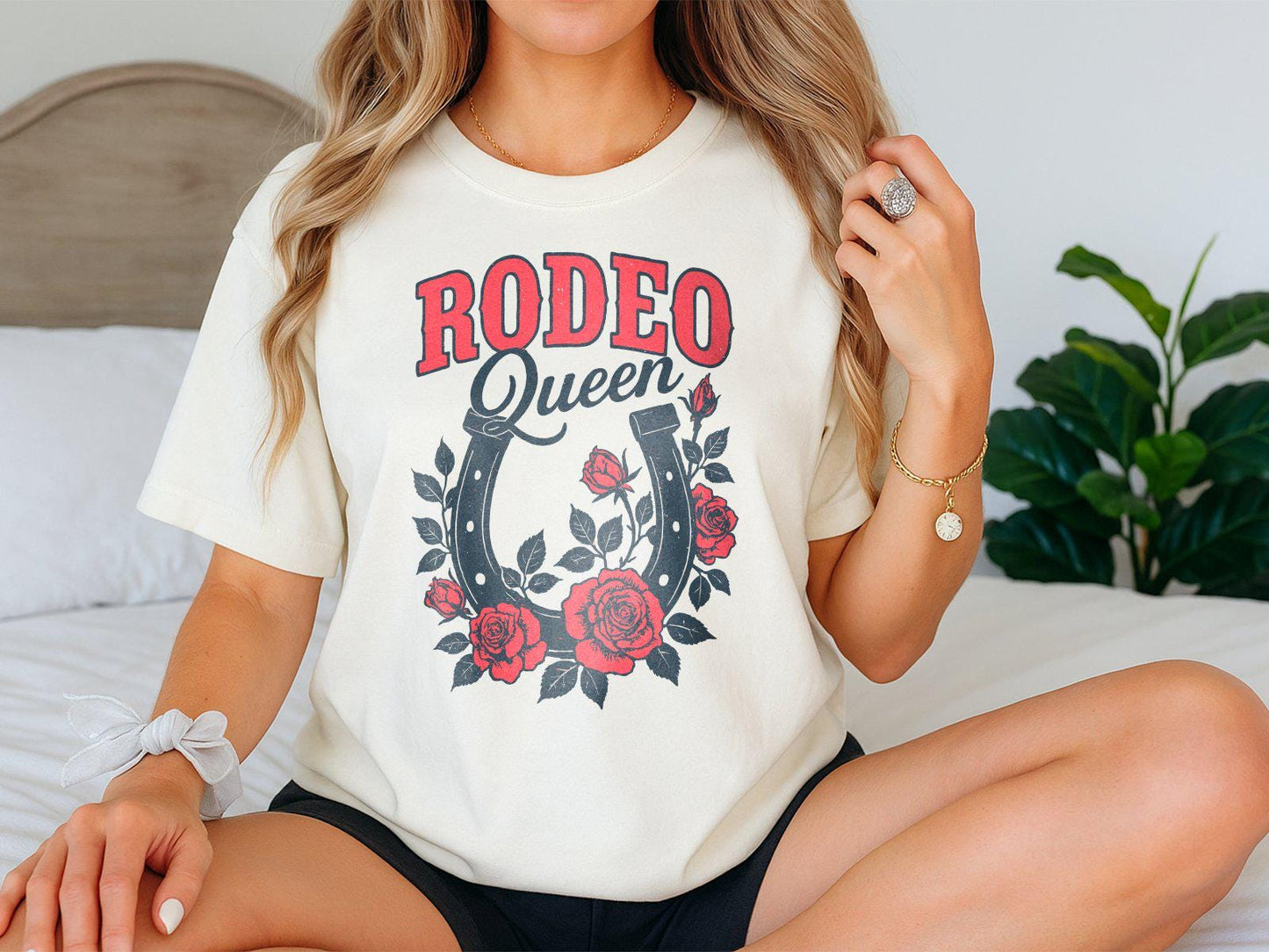Rodeo Queen T-Shirt, Horseshoe Roses, Western Graphic Tee
